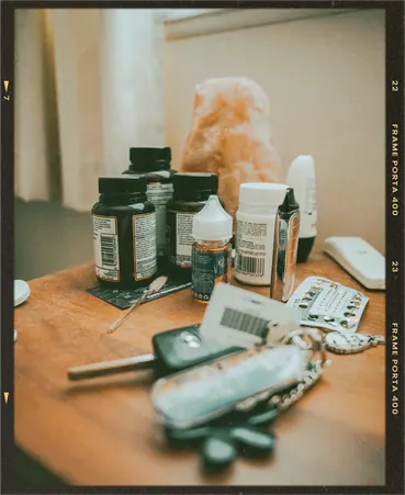 Keys, pills, tweezers